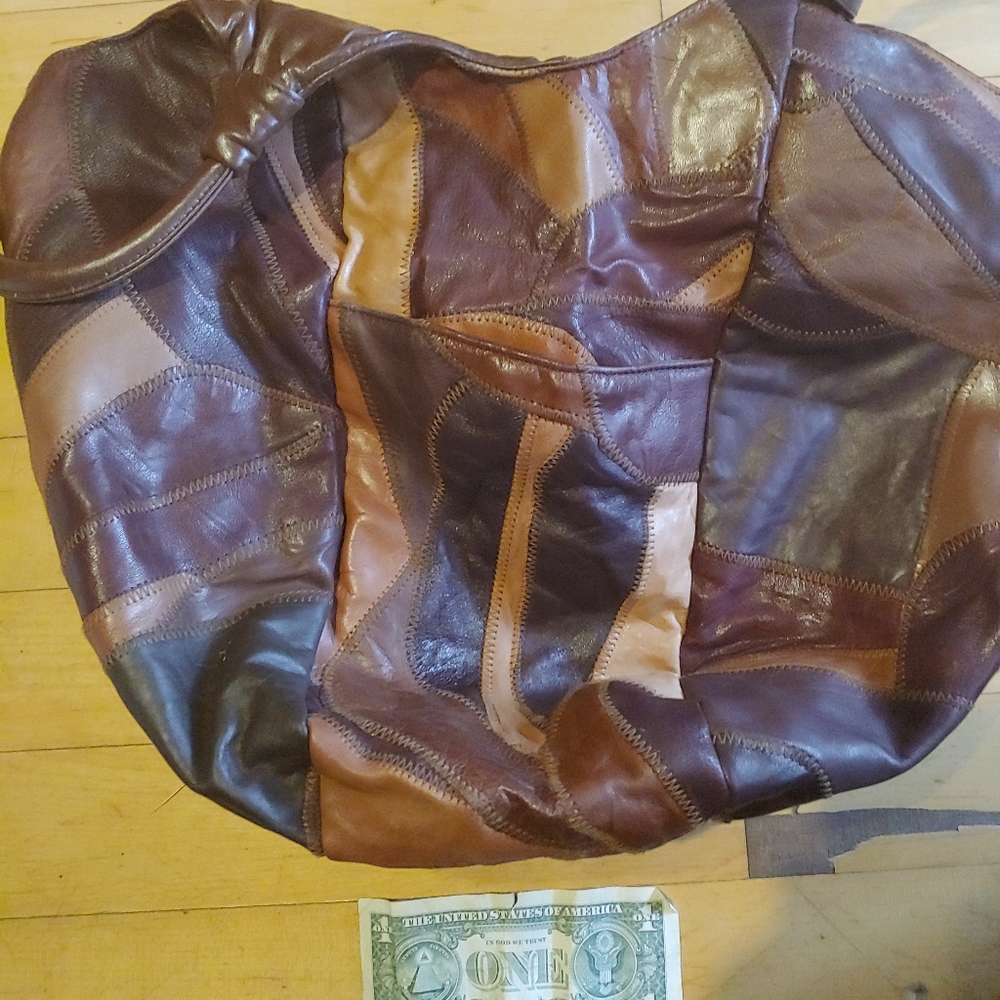 Oversized leather patchwork purse - Picture 3 of 4